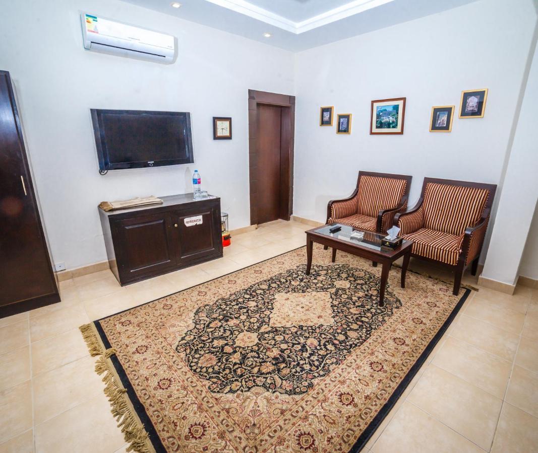 Vip House Hotel Peshawar Bagian luar foto