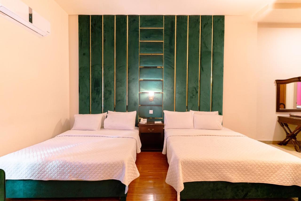 Vip House Hotel Peshawar Bagian luar foto